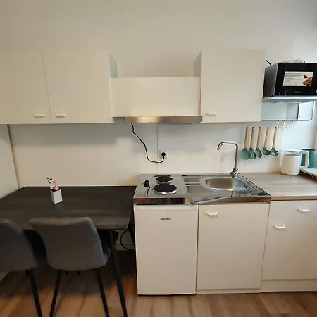 Acr-accommodations, Gaestezimmer, Monteurunterkuenfte Apartament *